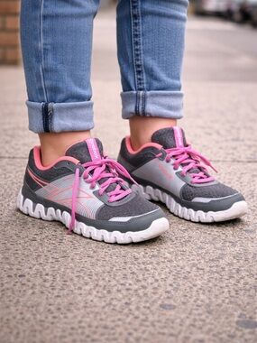 Reebok Kids Sneakers in Gray and Pink